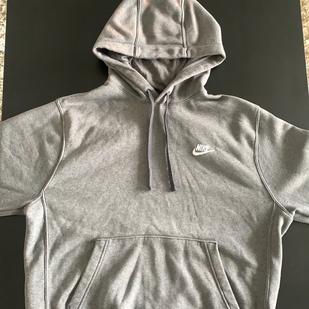 Nike Gray Sweatshirt Men’s Medium